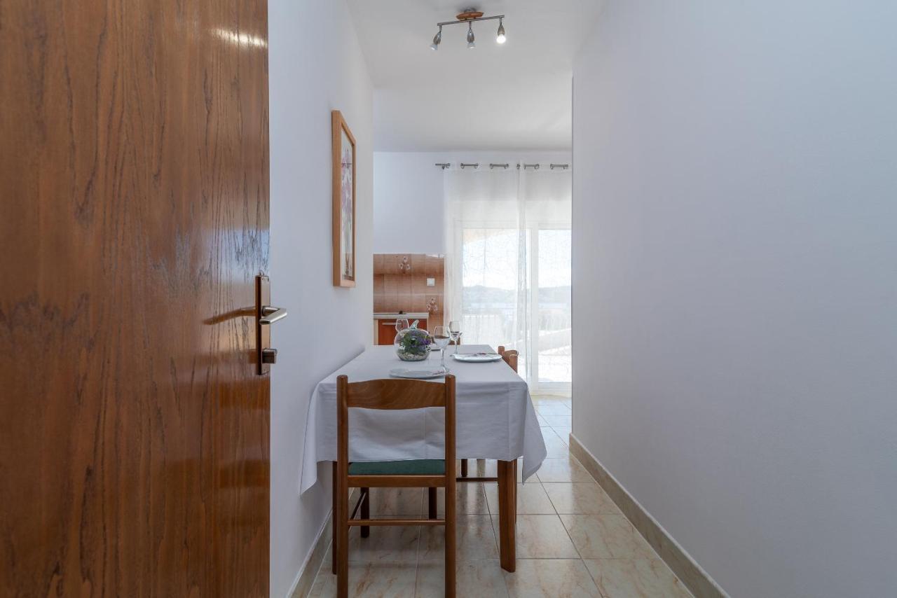 Bikaca 1 Lägenhet Trogir Exteriör bild